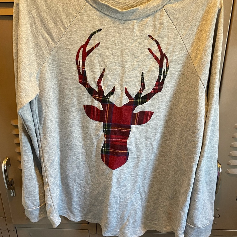 Lightweight Plaid Deer Appliqué Fleece-Large